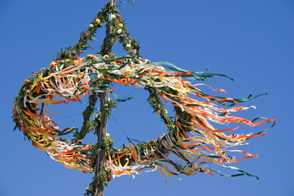 Nahaufnahme Maibaum Maibaum